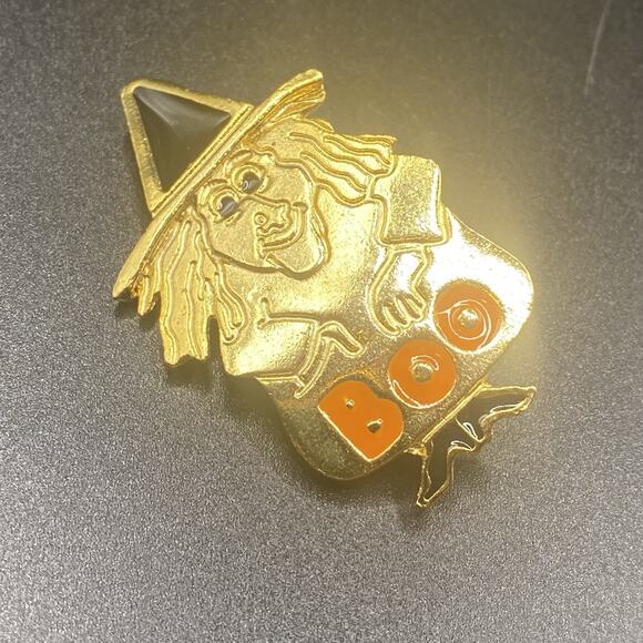 Signed Halloween Witch Brooch Boo Gold Tone Enamel New Pro - Picture 2 of 5